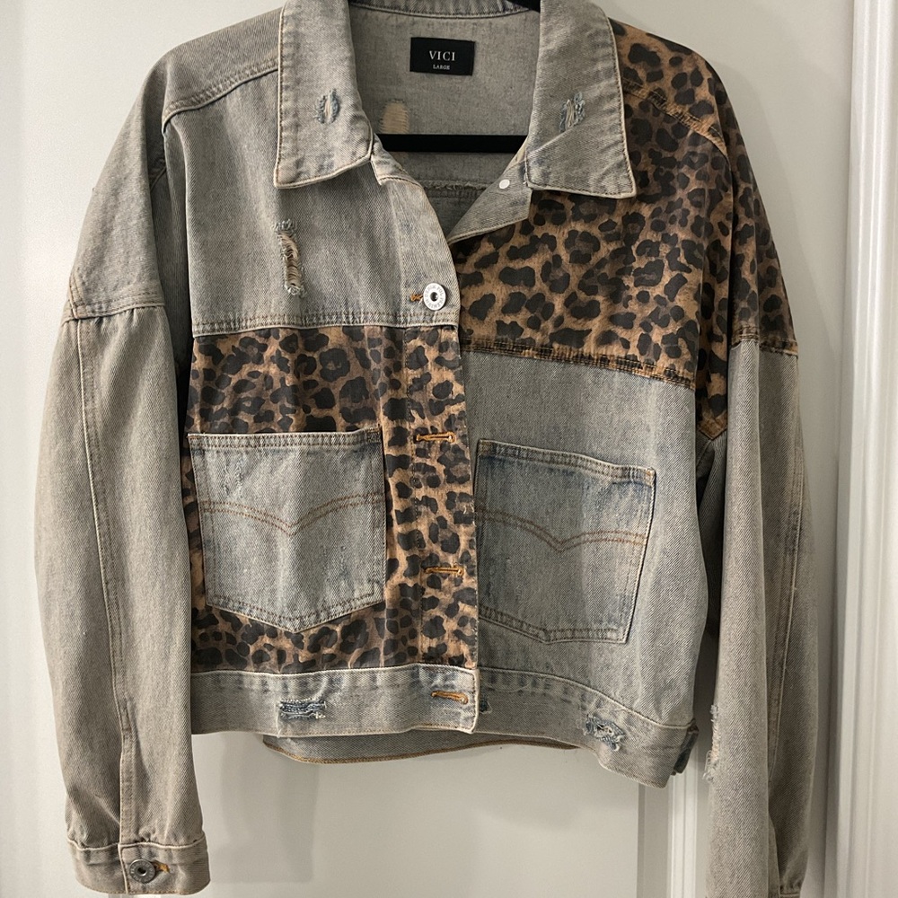 Vici Two-Tone Leopard Denim Jacket